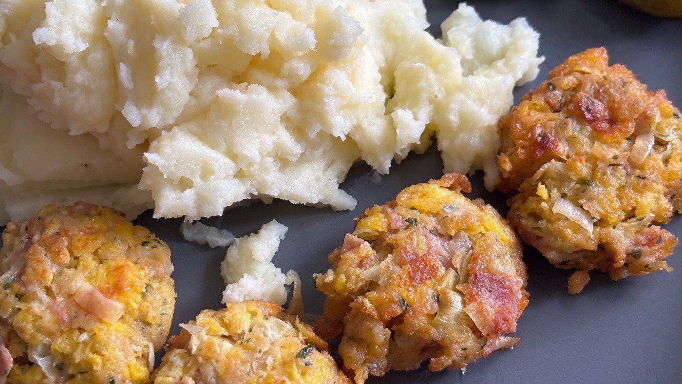 Puha tojásfasírt serpenyőben recept - Habzsolj.hu