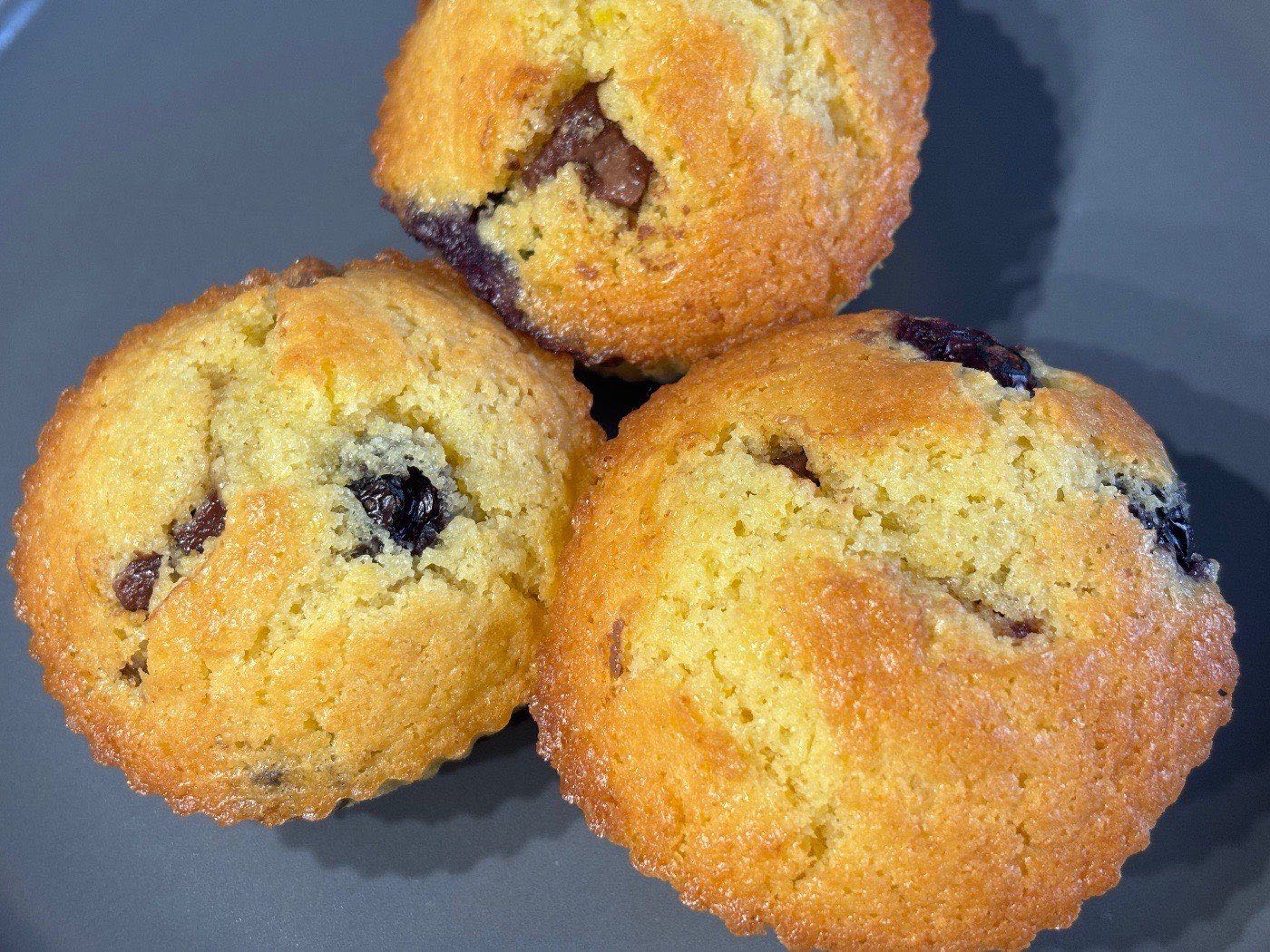 Csokis-áfonyás muffin - puha, gyümölcsös desszert egyszerűen – 3. lépés