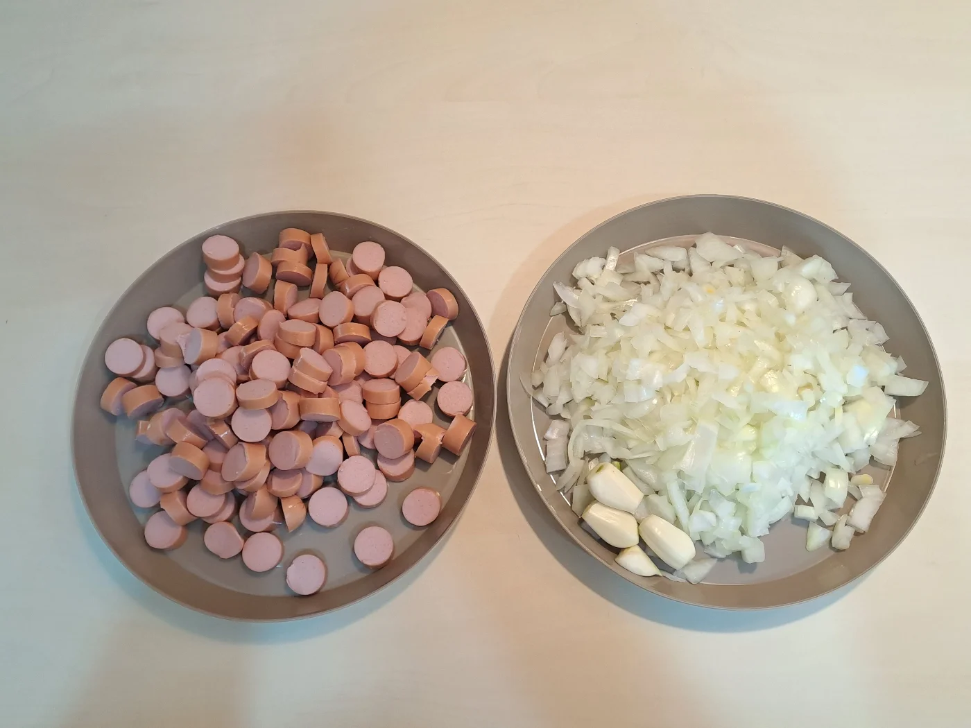 Virslis rakott tészta – 2. lépés