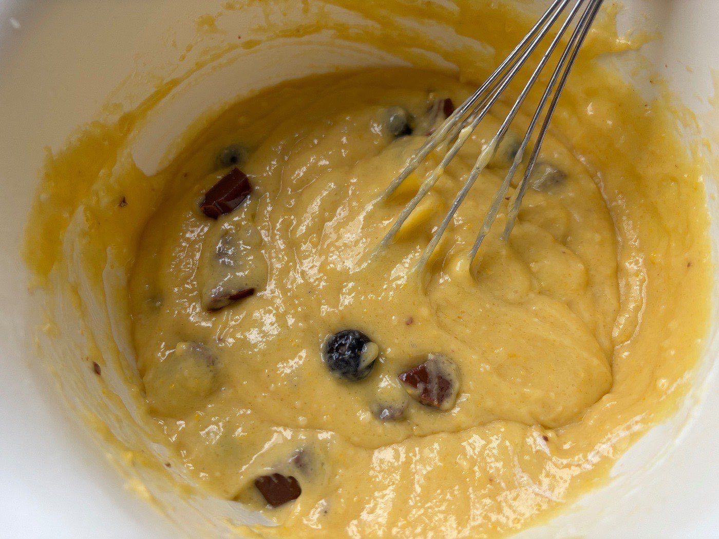 Csokis-áfonyás muffin - puha, gyümölcsös desszert egyszerűen – 1. lépés