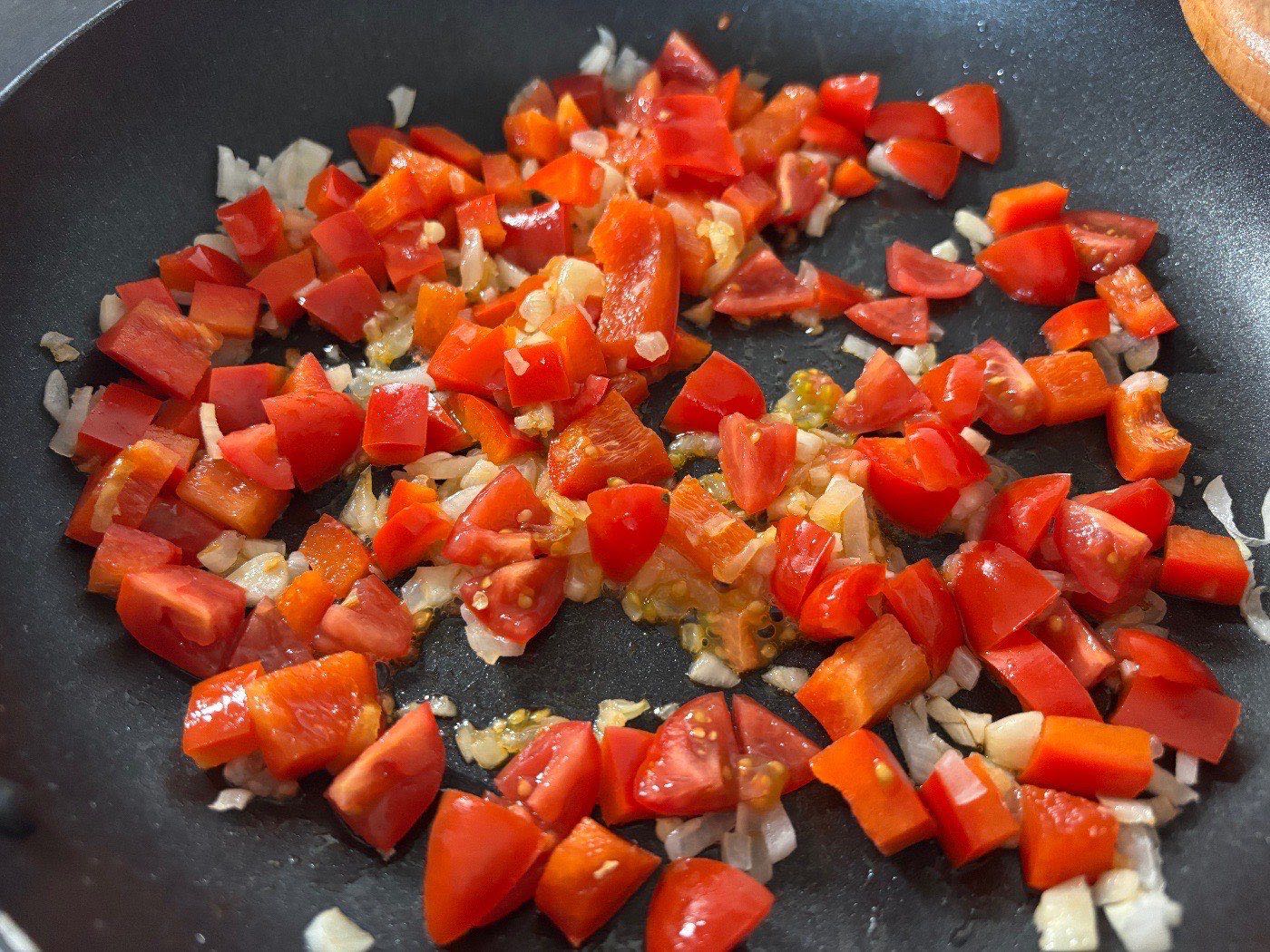 Mediterrán surimis tészta – 1. lépés