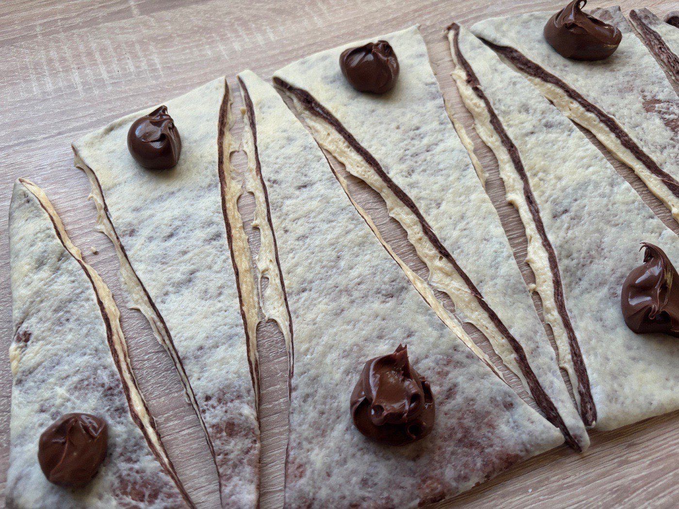 Kelt tésztás csokis croissant - puha, foszlós péksütemény házilag – 5. lépés