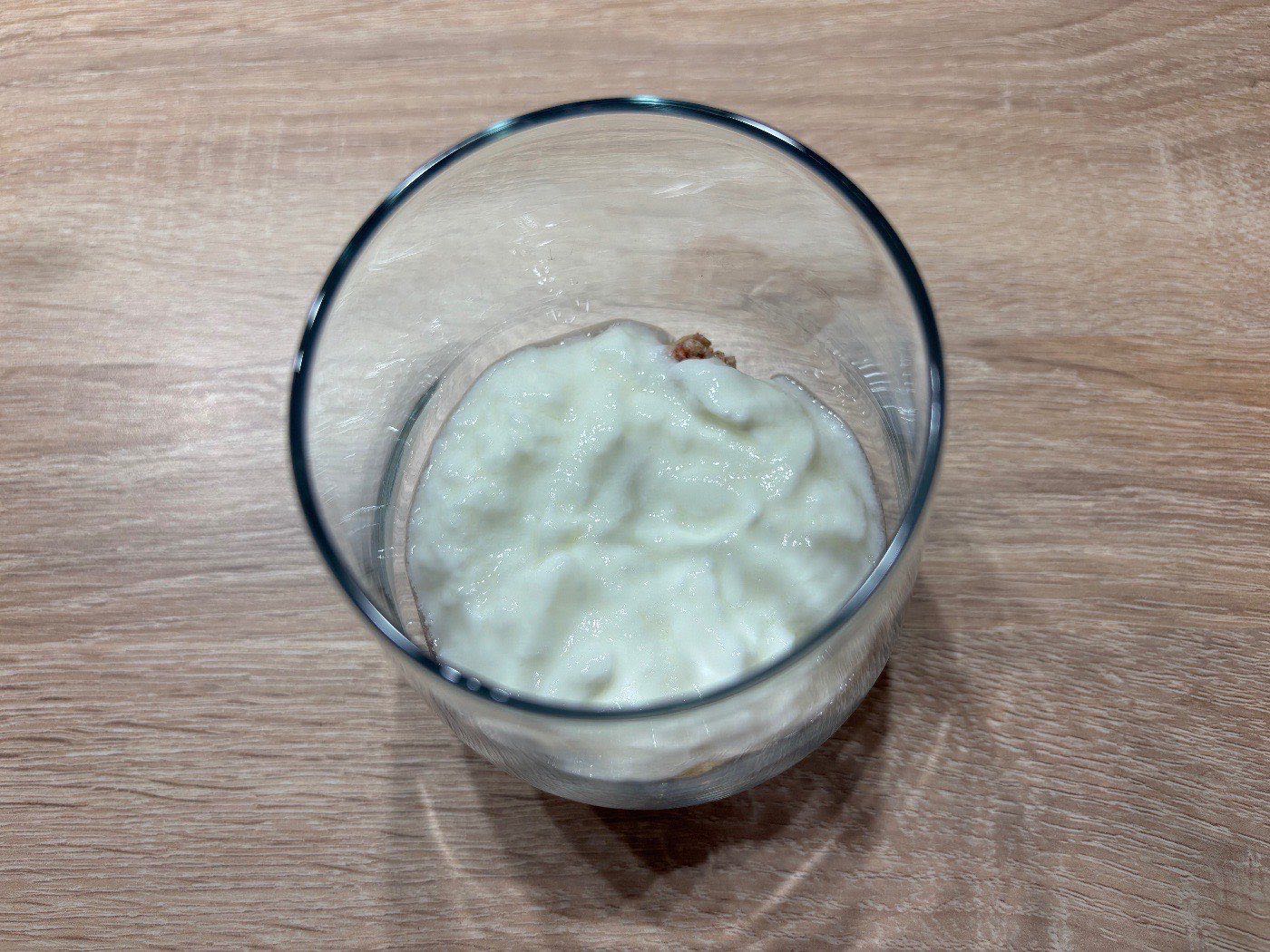 Gyümölcsös joghurtpohár – 1. lépés