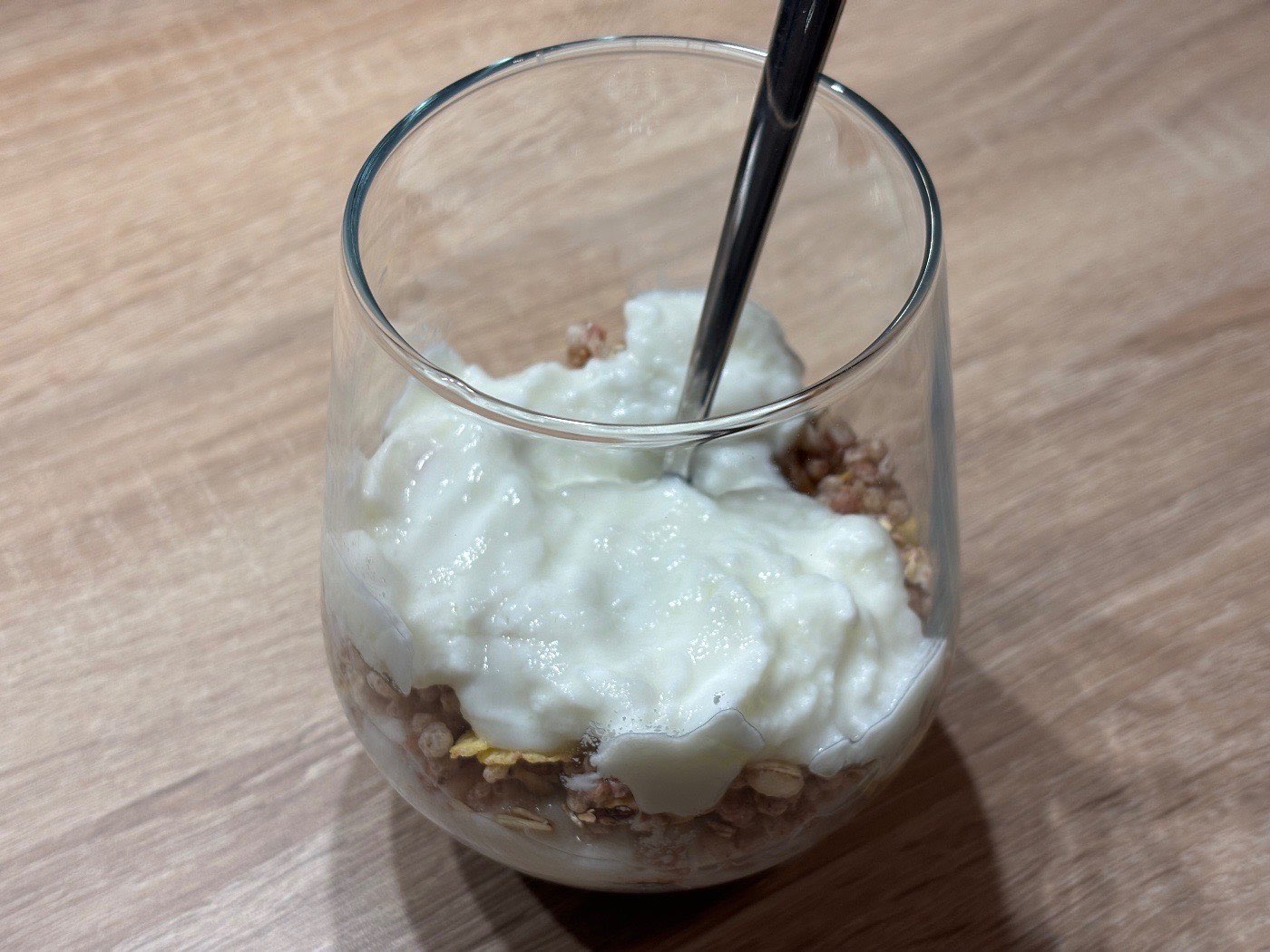 Gyümölcsös joghurtpohár – 2. lépés